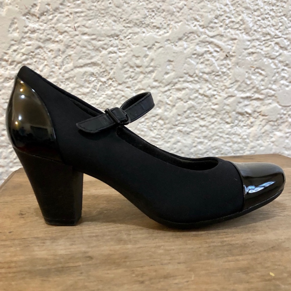 Clark’s Soft Cushion Heel Size 6 Comfortable